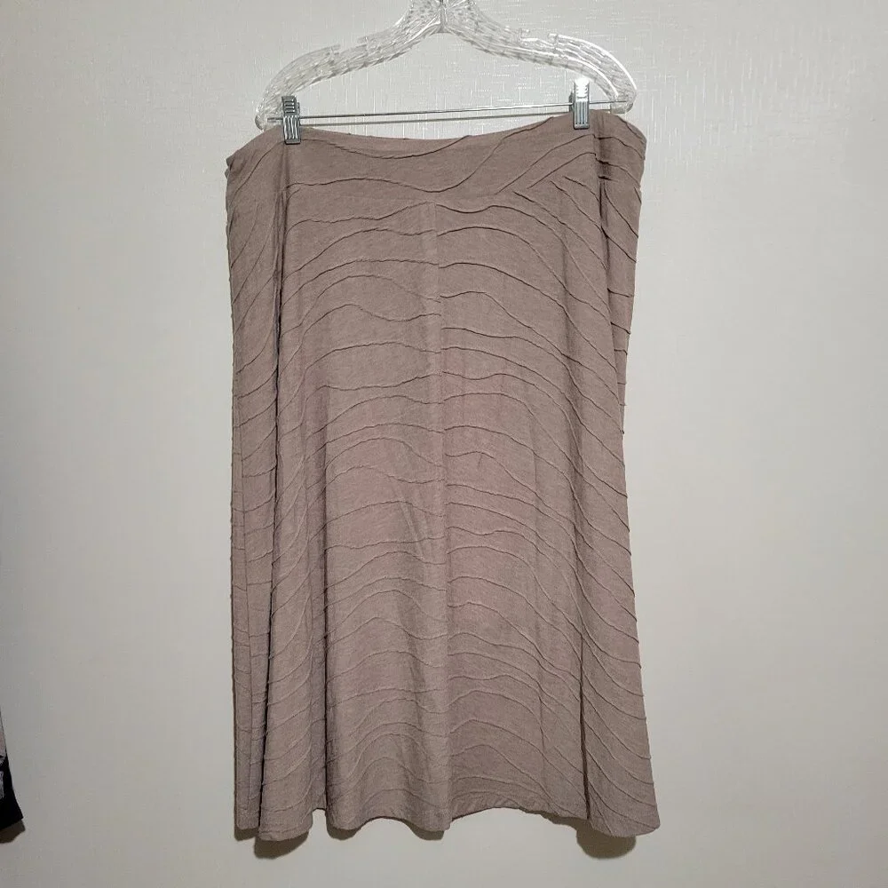 Dress Barn Woman Lined Skirt - Picture 2 of 3